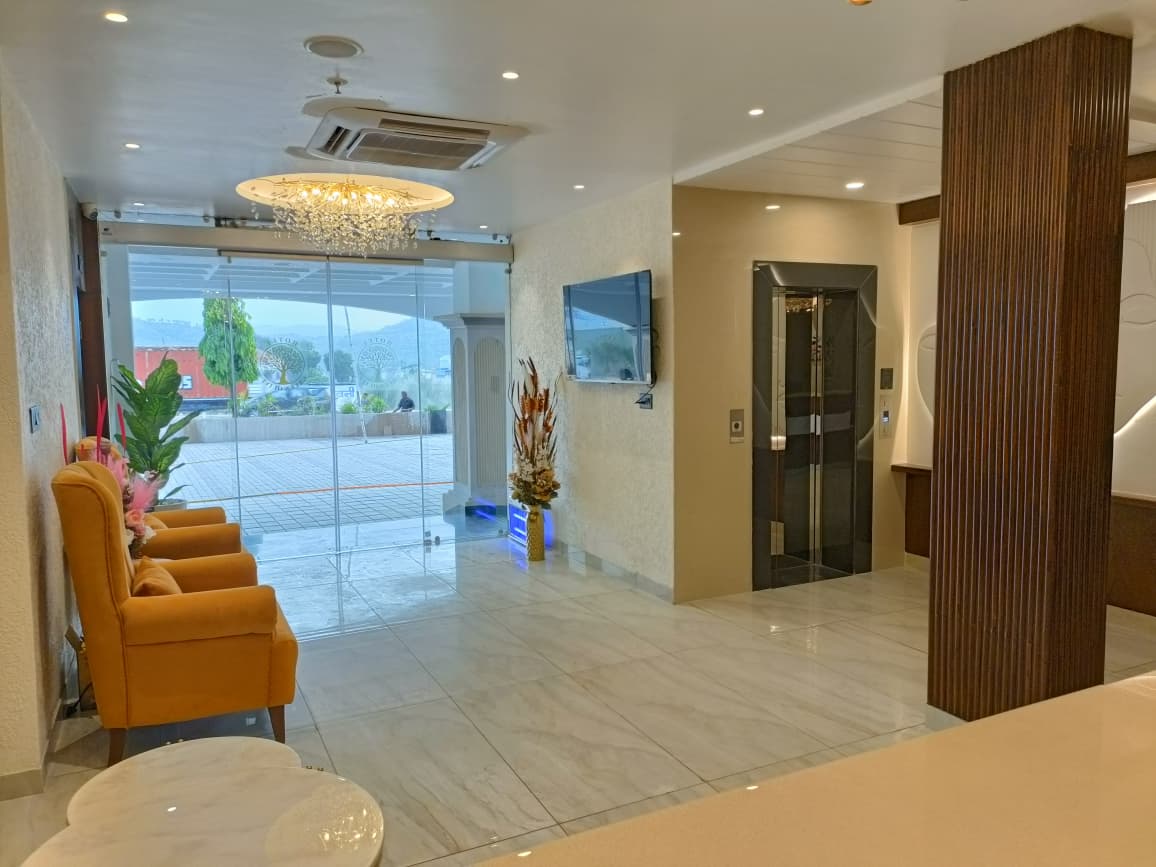 Front of Hotel Green Olive, Baddi